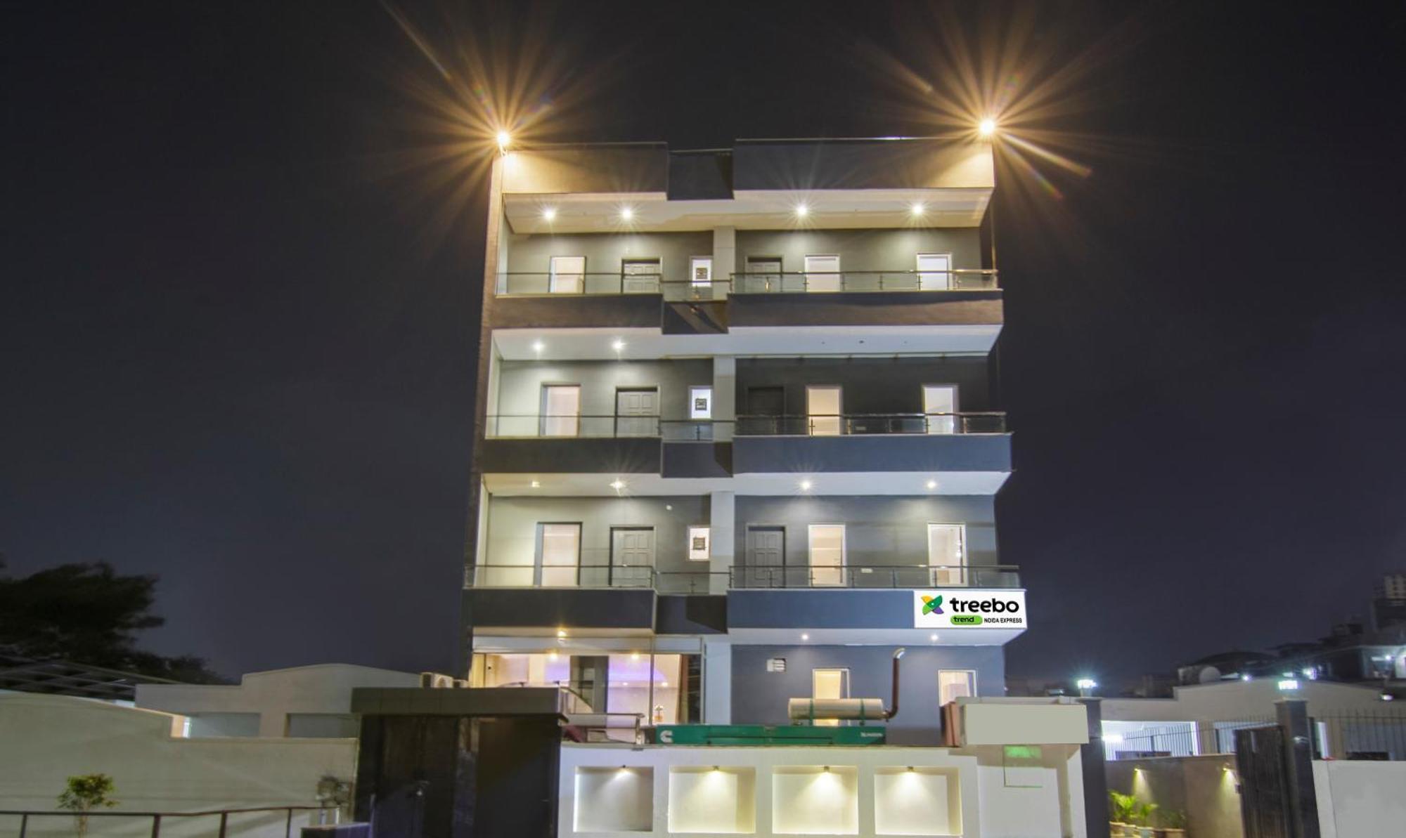 Отель Treebo Noida Express Экстерьер фото